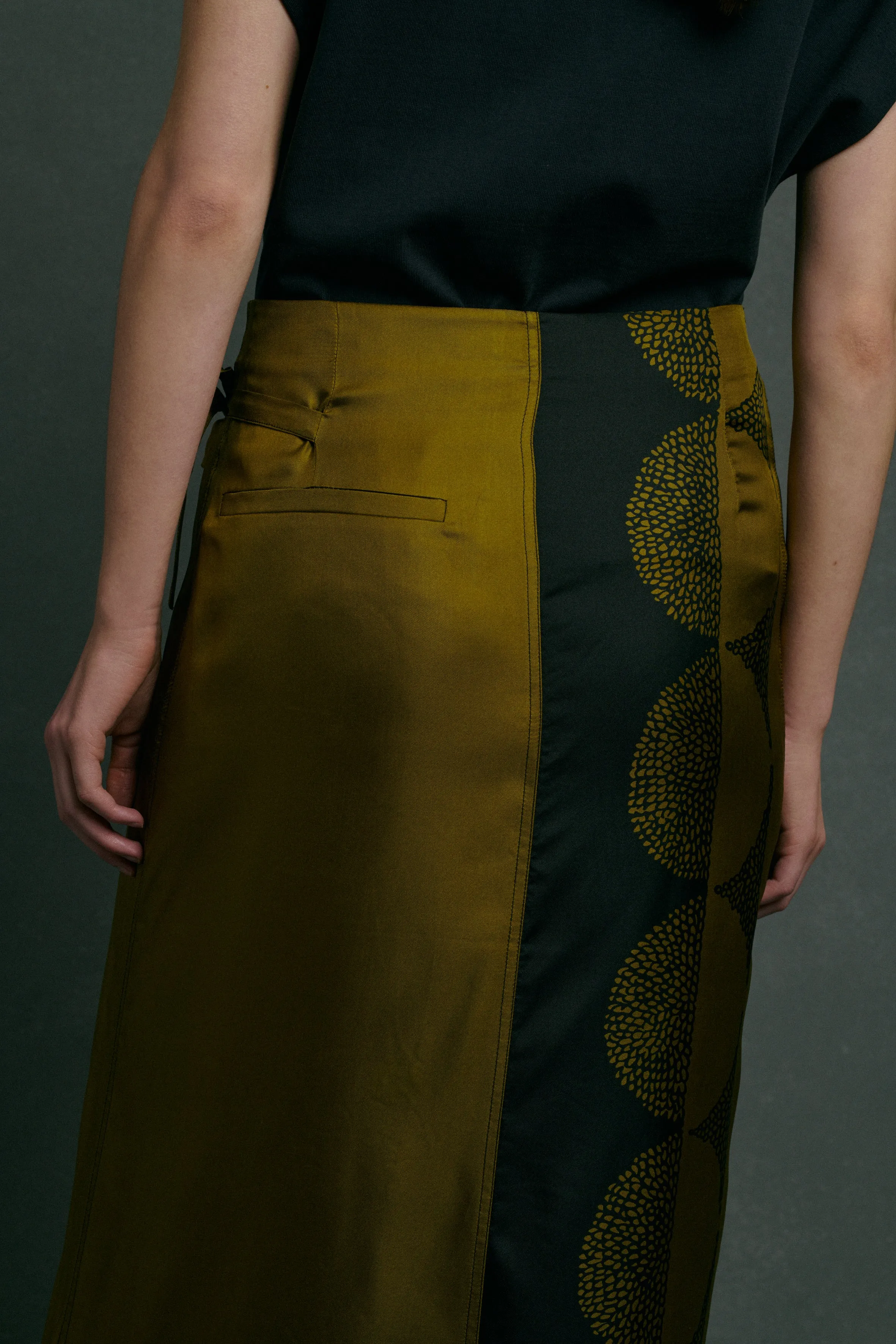 TENSION LEGGINGS