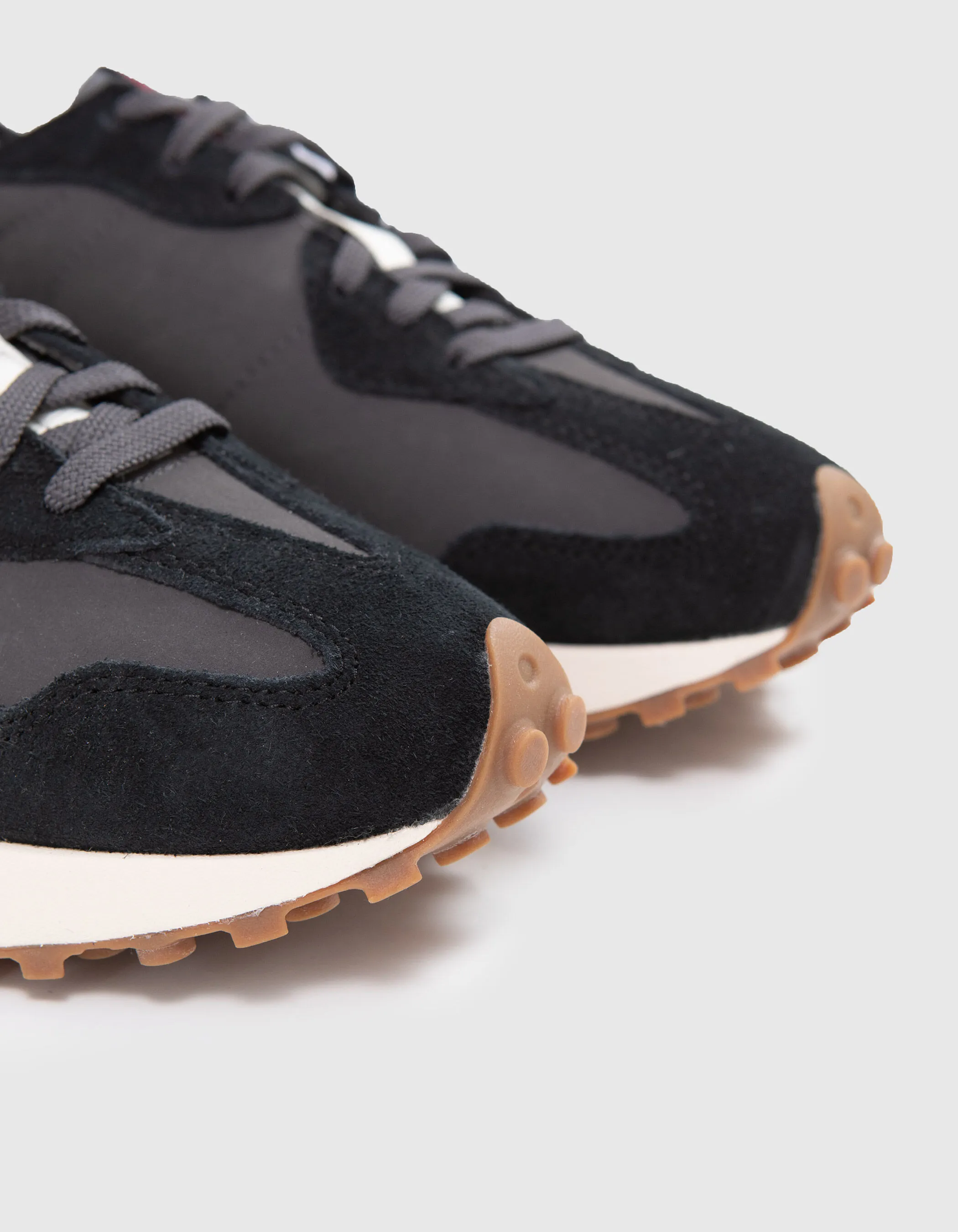 NEW BALANCE 327 Women's Black Sneakers