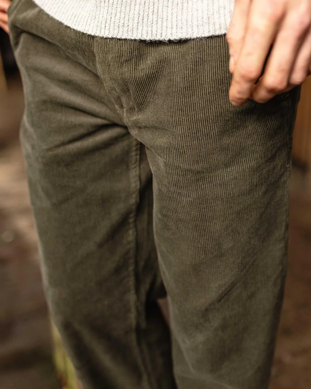 Pantalon Aventurier en Velours Ctelé - Olive Poussiéreux