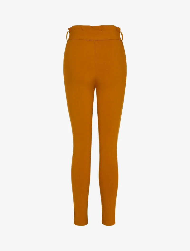 Pantalon coupe carotte à taille volantée - rouille